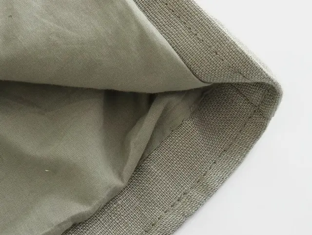 세련된 스타일과 편안한 착용감이 조화를 이룬 Tangada의 여성용 2024 솔리드 조끼