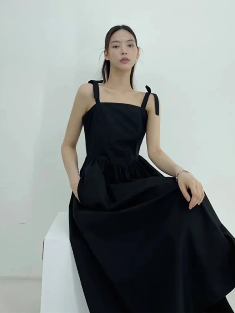 여름 세련된 하이 엔드 느낌 스퀘어 칼라 묶여 활 하이 웨이스트 슬리밍 민소매 탱크 드레스 여성의 세련된 틈새 탱크 탑 