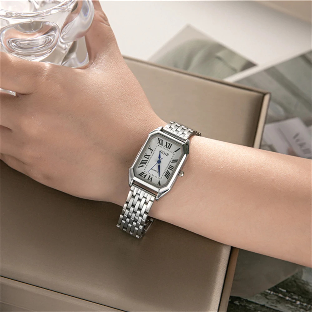 Рисунок 3 - Женские прямоугольные часы с римским дизайном