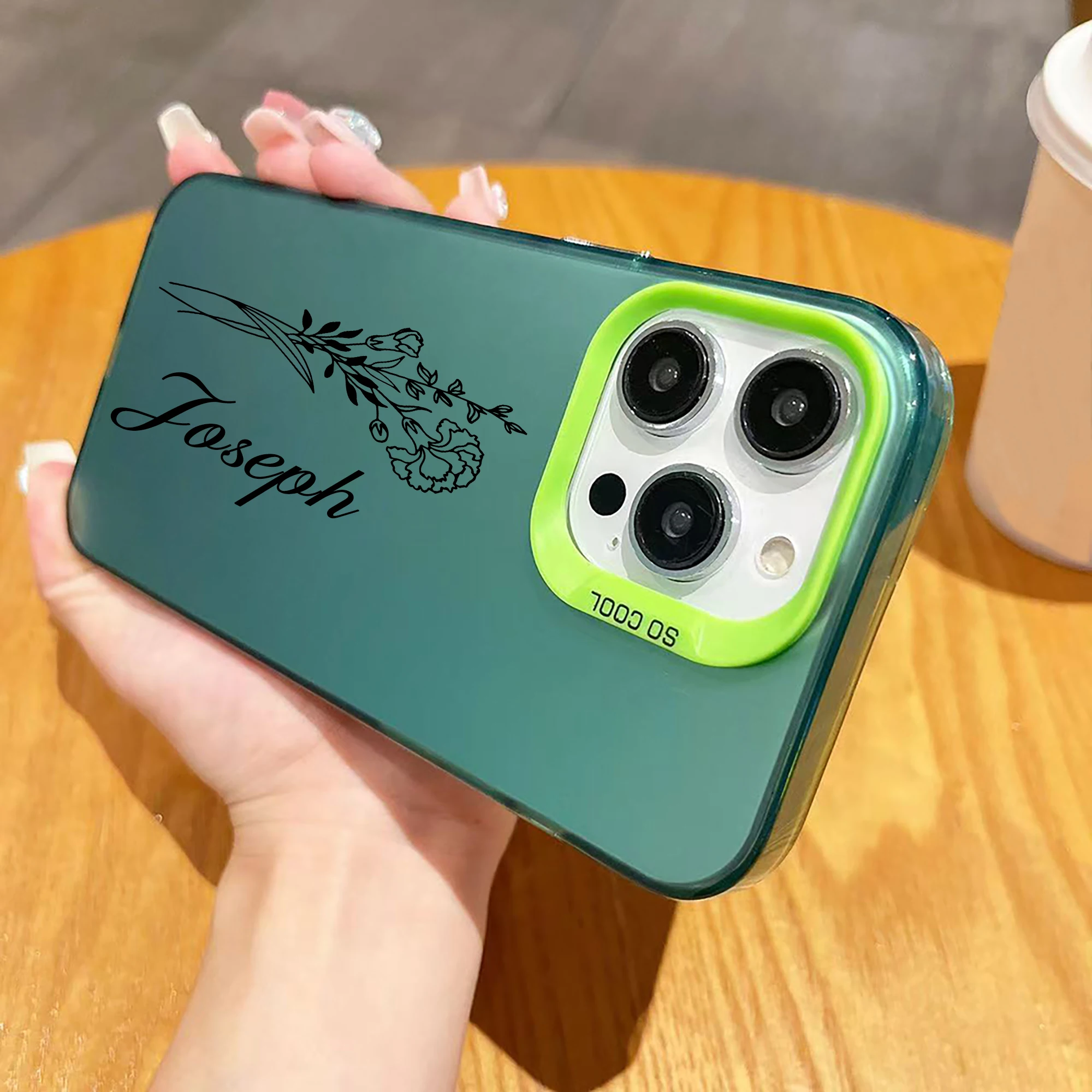 Capa Personalizada com Nome e Flores - Alta Proteção e Elegância