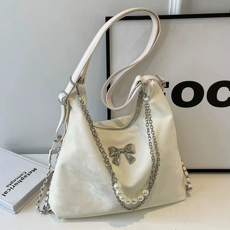Elegant Silver Large-Capacity Tote Bag with Chain Strap - Perfect