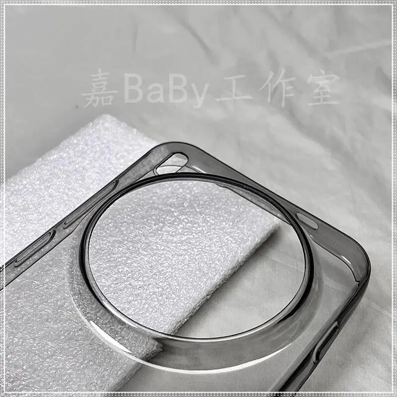 Transparent Shockproof TPU Silicone Phone Case - Lightweight and Durable Cover