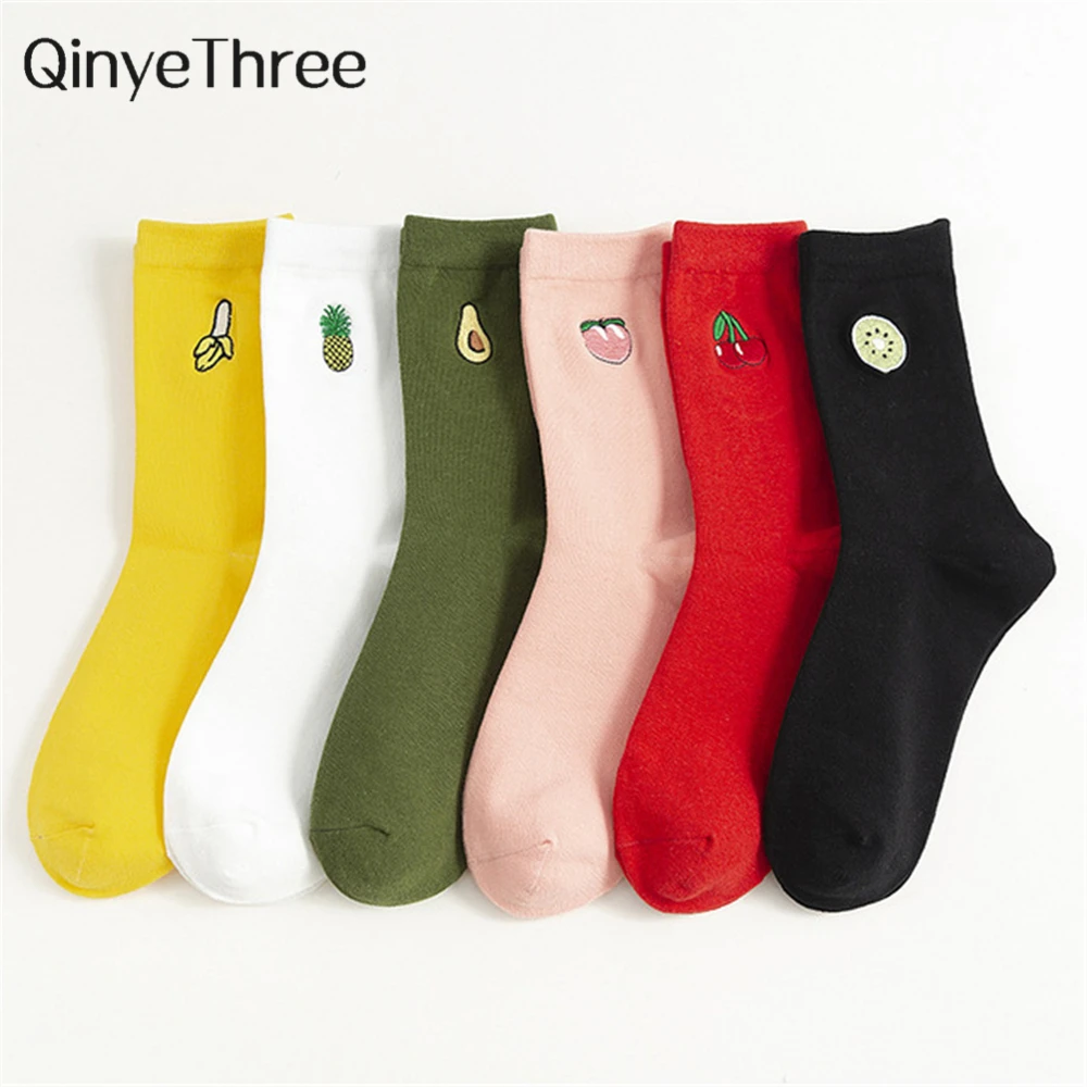 INS Mädchen Stickerei Nette Cartoon Obst Avocado Banane Kirsche Pfirsich Kiwi Ananas Socken Japanische Koreanische Lustige Sokken Dropship