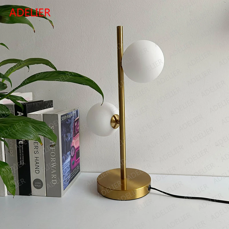Table Lamp Simple White Glass Ball Table Lamps Nordic Creative Bedroom Bedside Desk lamp
