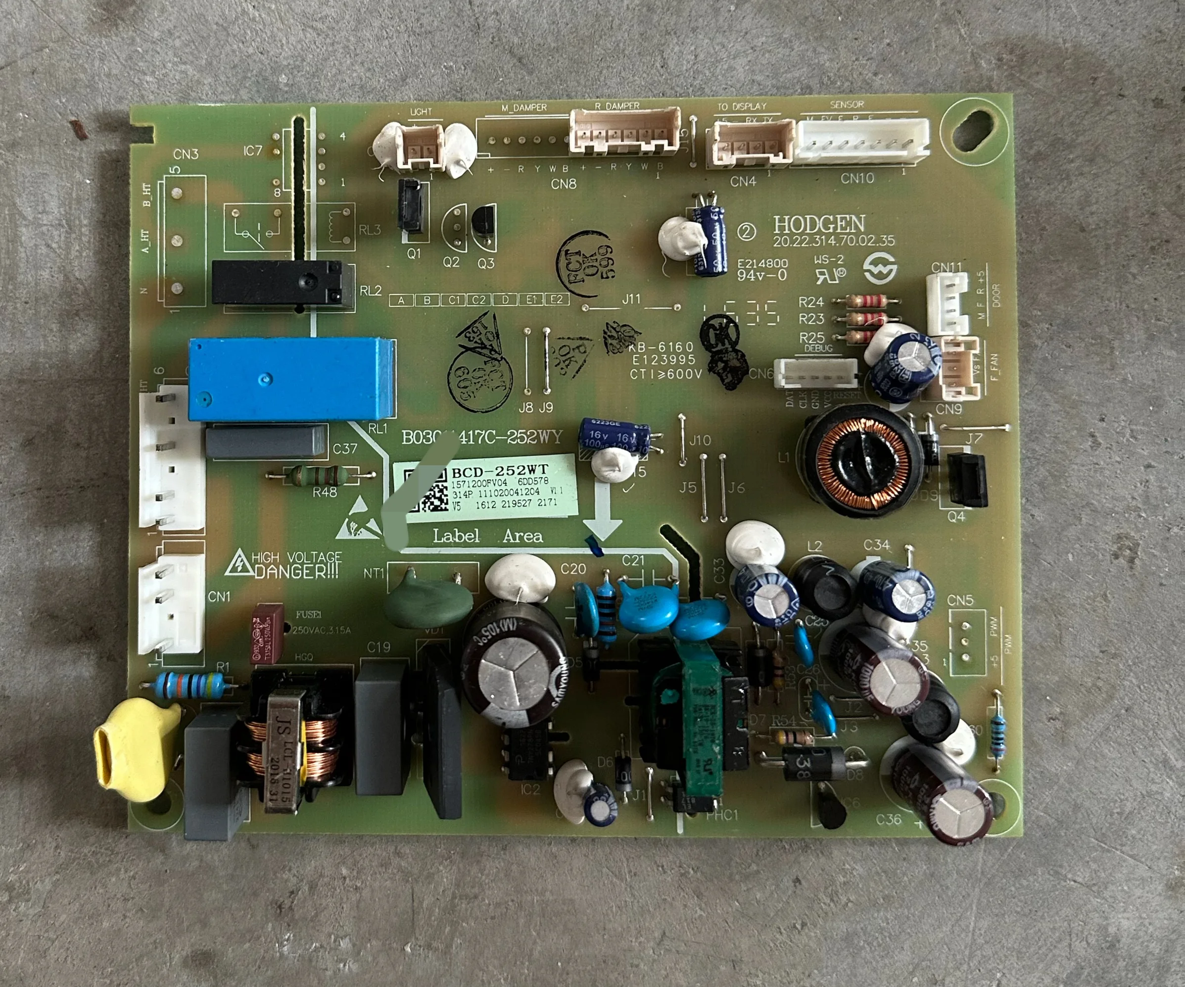 

BCD-252WT 1571200