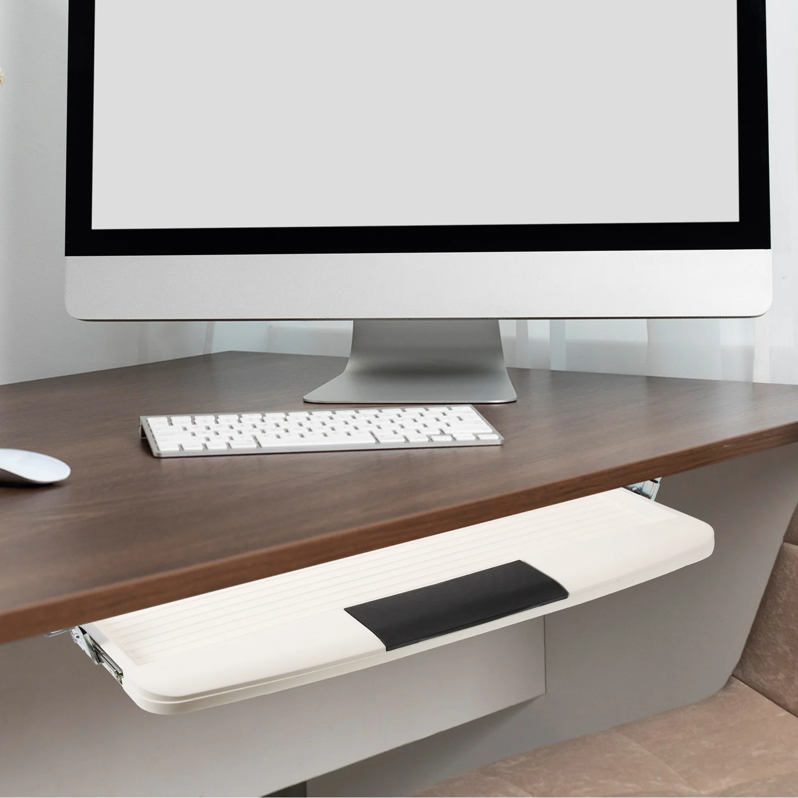 Ű���� ���� ���콺 ����, å�� �Ʒ� ��ǻ�� �����̵�, �ٸ��� ���� Ʈ����