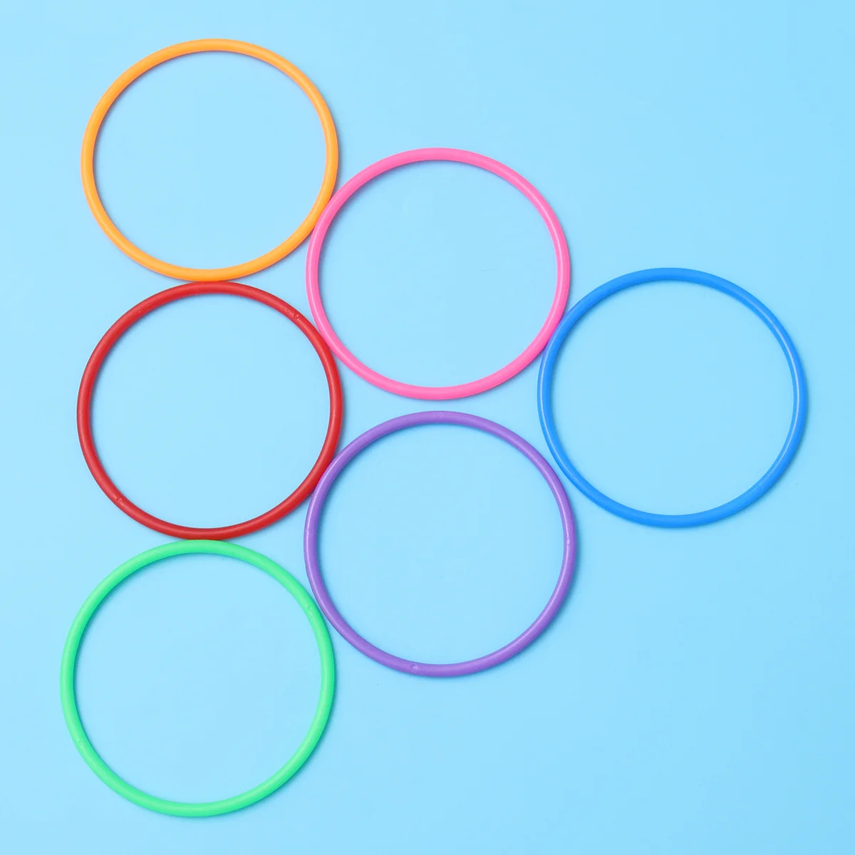 

Plastic Toss Rings Kids Ring Toss Game for Carnival Garden Backyard Outdoor Games (Random Color)