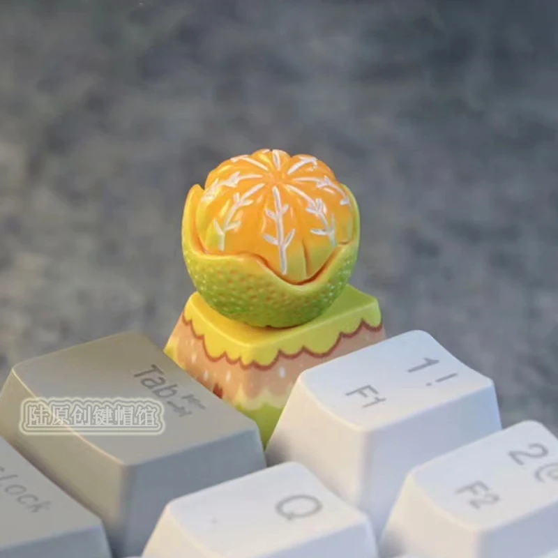 

DIY Creative Resin Ice Cream Base Orange Keycap with Sunshade R4 ESC Cross Axis Universal Game Machinery Keyboard Keycap
