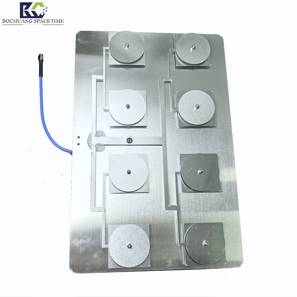 2300M-2700MHz broadband receiving reflector antenna, 2.4GHz directional 18dbi high-gain flat panel antenna.