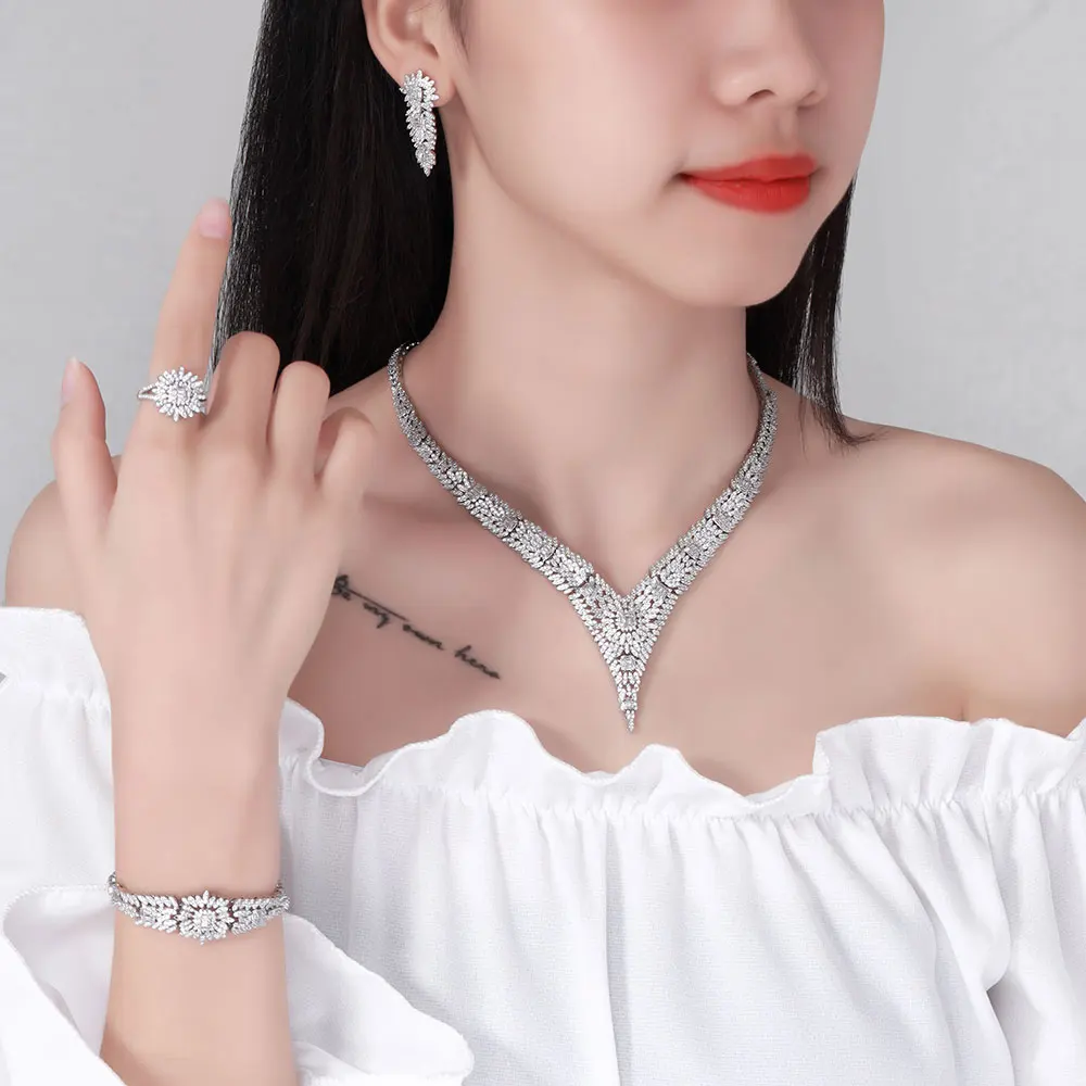 

2023 New 4-piece Women's Cubic Zirconia Inlaid Crystal Necklace Earring Set Fashion Engagement Jewelry Set
