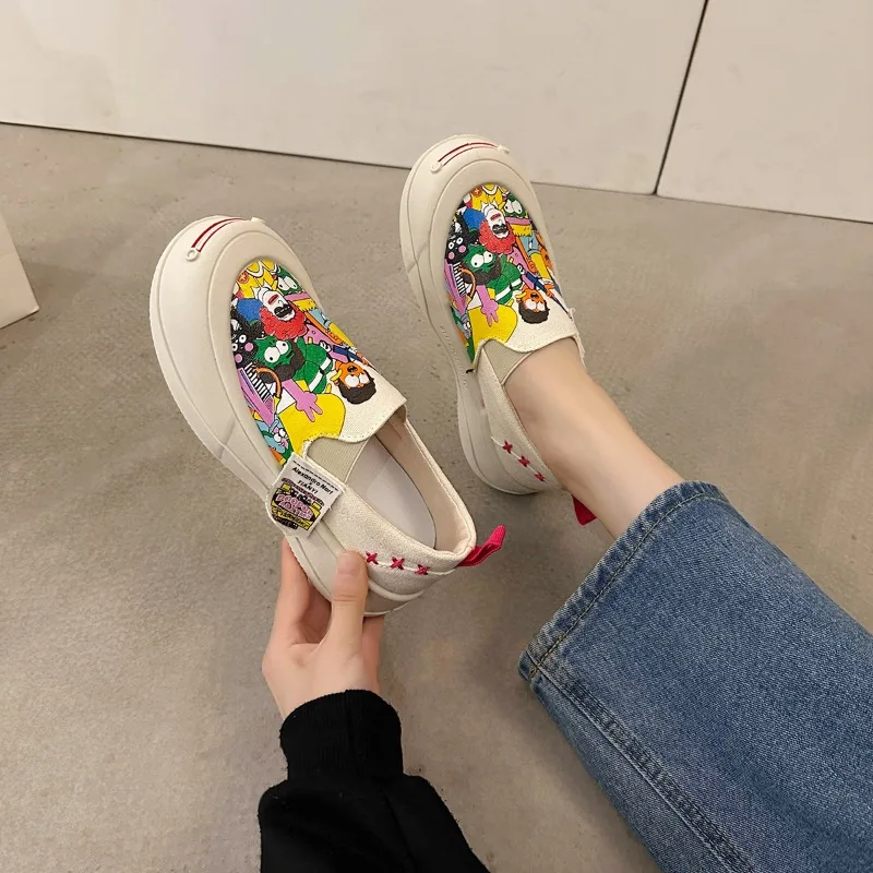 Women Platform Vulcanized Shoes 2023 New Woman Thick Sole Canvas Loafers Fashion Graffiti Sneakers Outdoor Flats Sports Shoes
