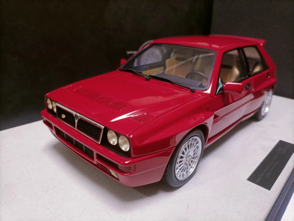 

Top Marques 1:12 Lancia Delta HF Evo Rossa Simulation Limited Edition Resin Metal Static Car Model Toy Gift