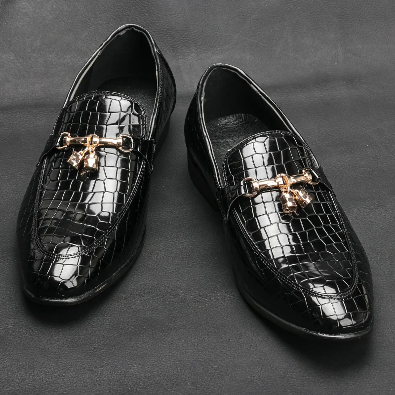 Louboutins Set Estivo Da Uomo Di Scarpe Da Uomo D'Affari Casual A Punta Formale Una Staffa Scarpe In Pelle Nera D5086