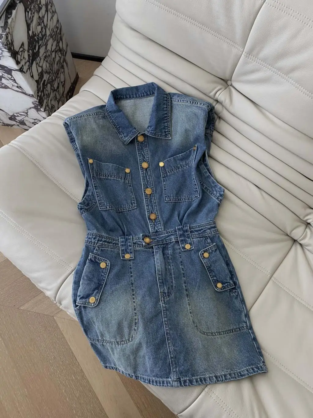 

Джинсовое платье с узким поясом, модное темпераментное приталенное повседневное универсальное летнее женское платье, новинка 2023