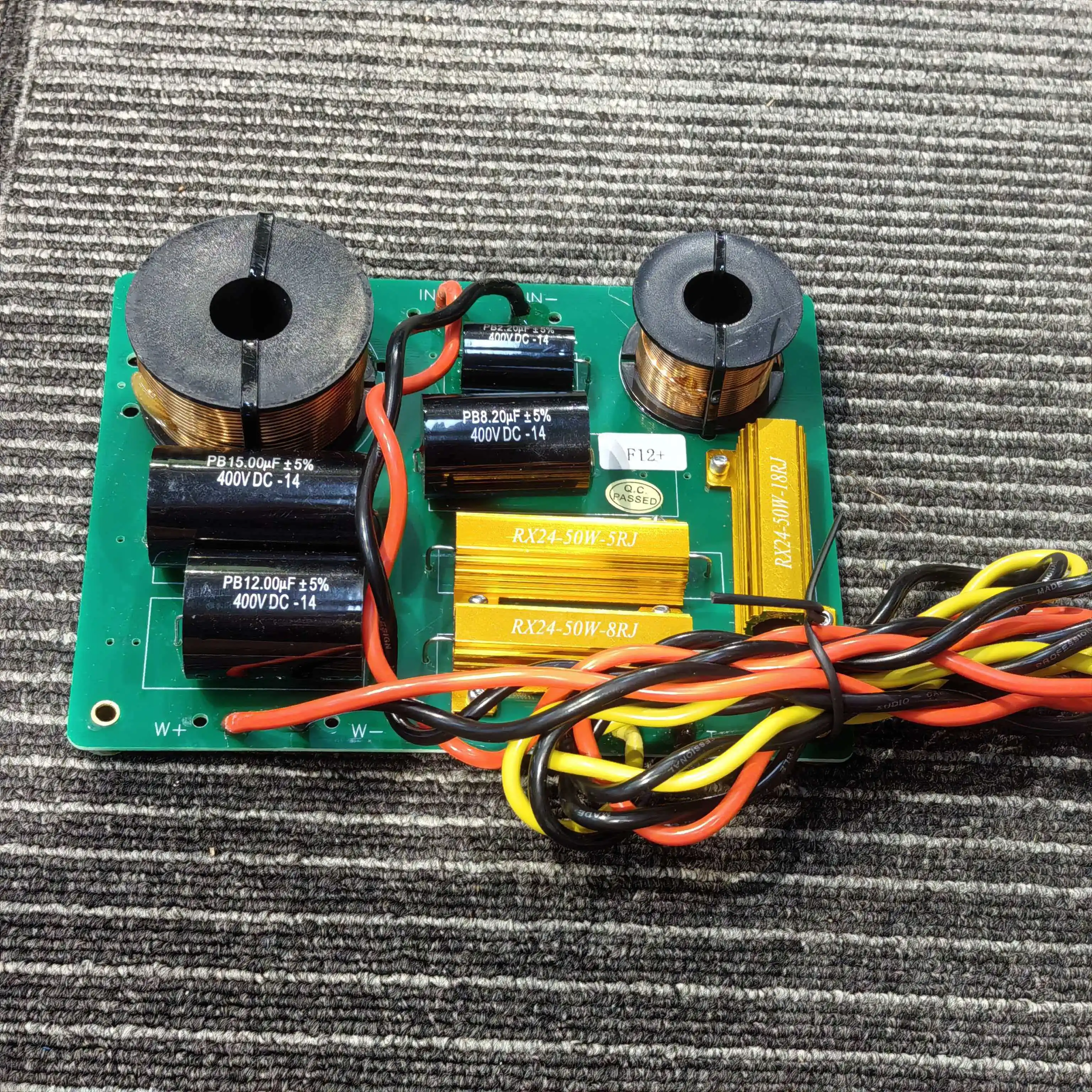 MW Audio F12 12" Full-Range-Lautsprecher-Frequenzweiche, Präzisions-2-Wege-Frequenzteiler für professionelle Bühnen-/PA-Systeme – Detail 15