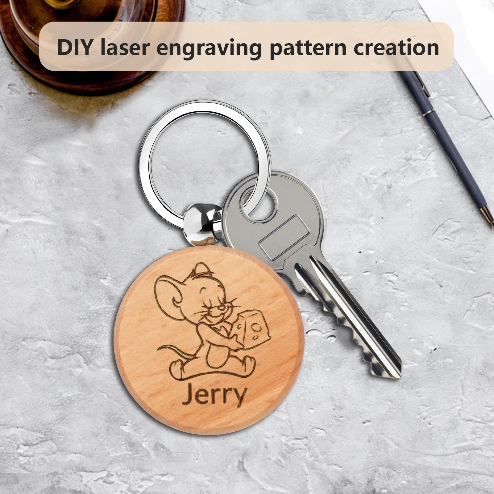 레이저 각인 기계에 적합한 빈 원형 나무 열쇠고리 목공 DIY 재료