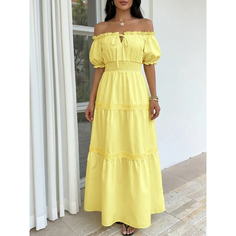Sommerliches Boho-Kleid für Damen in Gelb mit Schulterfreiem Korsett-Oberteil, A-Linien-Schnitt, Maxi-Länge, Süßen Puffärmeln und Mehrlagigem Fließendem Stoff für Strand und Urlaub