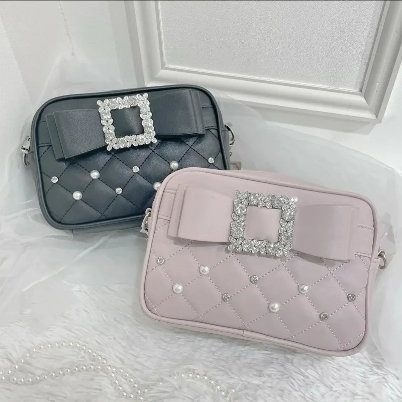 รูปสินค้า กระเป๋าสะพายข้างลายเพชรประดับมุก รุ่น Sweet Knot Pearl