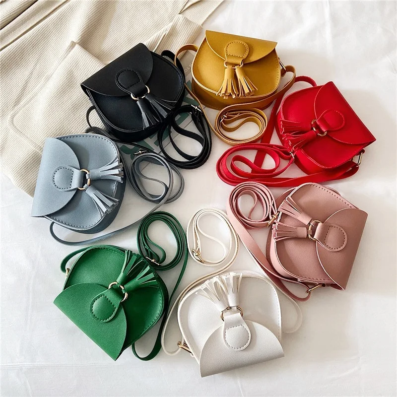 

Mini Portable storage Bag Closure Crossbody Shoulder Purse with Tassel Decor Pack Supplies Casual Outfits Travel Organizer bags