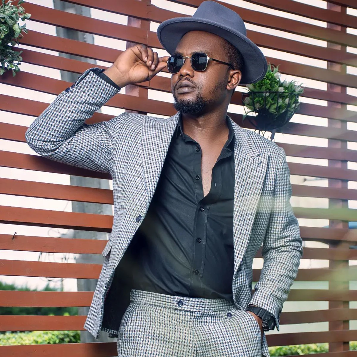 Houndstooth Men's Suits Tailored 2 Pieces Blazer Pants Peaked Lapel Modern One Button Slim Formal Wedding Custom Made Plus Size