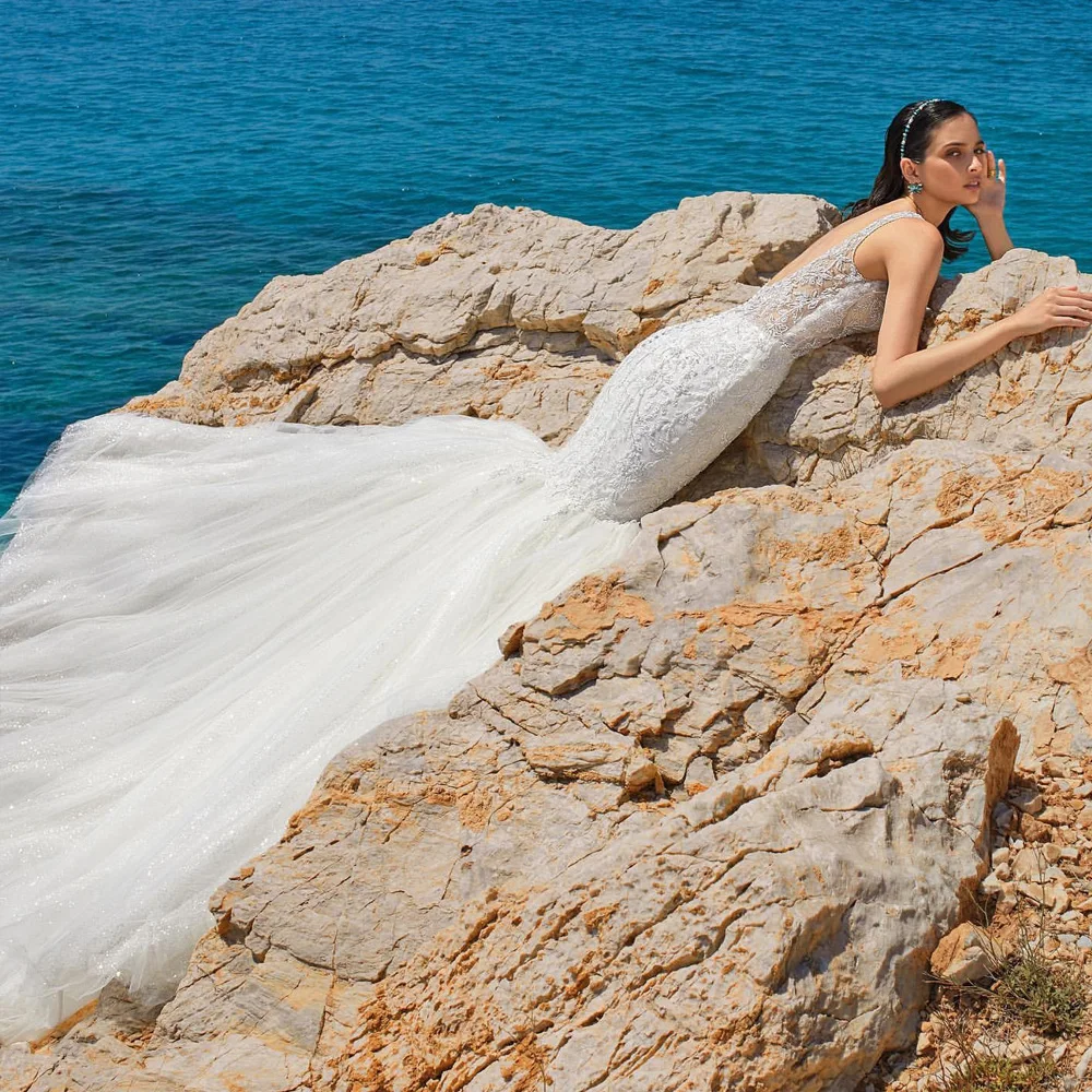 

Luxury Mermaid Wedding Dress 2023 Chapel Train Bridal Gown V Neck Backless Lace Applique Flower Backless Long Bride Formal Wear