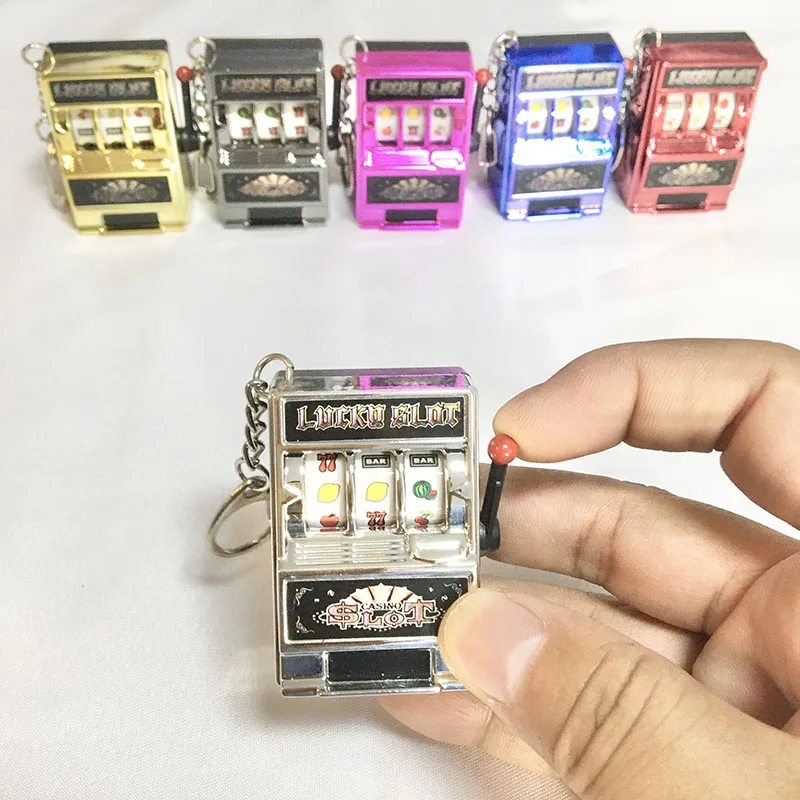KeychainToyFruitMachineSlotMachineKeyChainFunCreativeCar