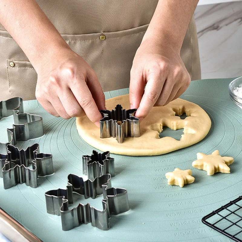 3D Christmas Snowflake Cookie Cutter Stainless Steel Fondant Biscuit Embossing Mold Baking Accessories Kitchen Tools 10pcs/set cookie cutter cookie mould cookie printing mold cookie maker press kit pastry cutter