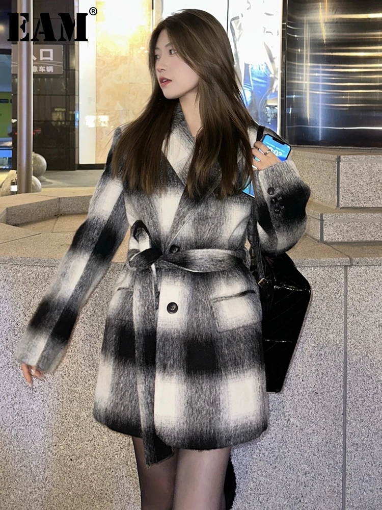 

[EAM] Loose Fit Black Plaid Belted Big Size Woolen Coat New Lapel Long Sleeve Women Jacket Fashion Autumn Winter 2023 1DH2571