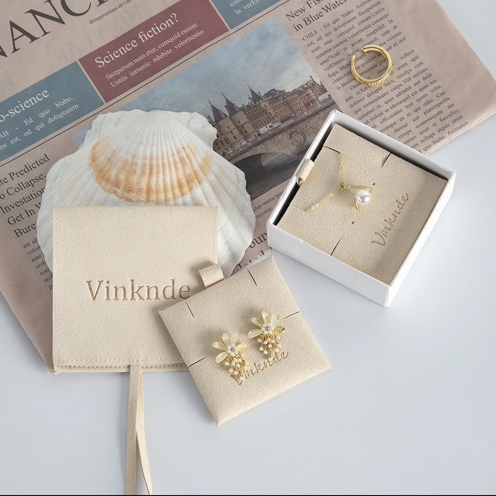 Luxury Microfiber Jewelry Pouch Bag Custom Logo Faux Suede Envelope Gift Pouch Jewelry Rings Packaging Display With Insert Cards