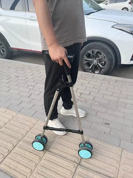 Light1.5KG Elderly Crutches with Wheels Moving Crutches Elderly Folding Crutches Helping Walk Crutch Walkers for Elderly 5 Light1.5KG Elderly Crutches with Wheels Moving Crutches Elderly Folding Crutches Helping Walk Crutch Walkers for Elderly 4