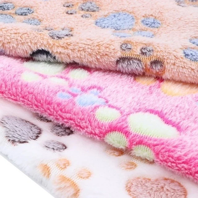 Soft Fluffy High Quality Pet Blanket Cute Cartoon Pattern Pet Mat Warm and Comfortable Blanket for Cat Dogs Mat 2