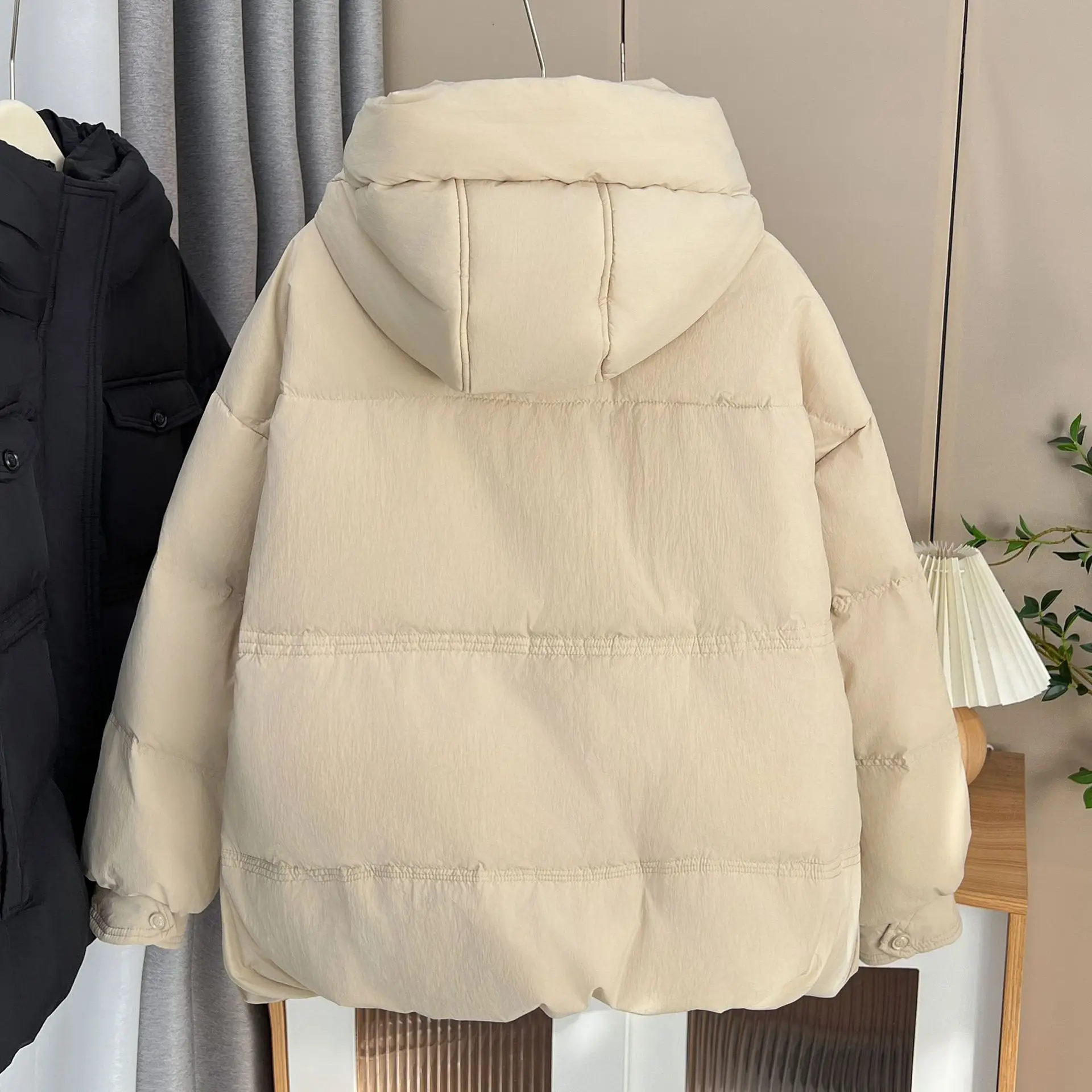 Рисунок 3 - Женская зимняя куртка на утином пуху