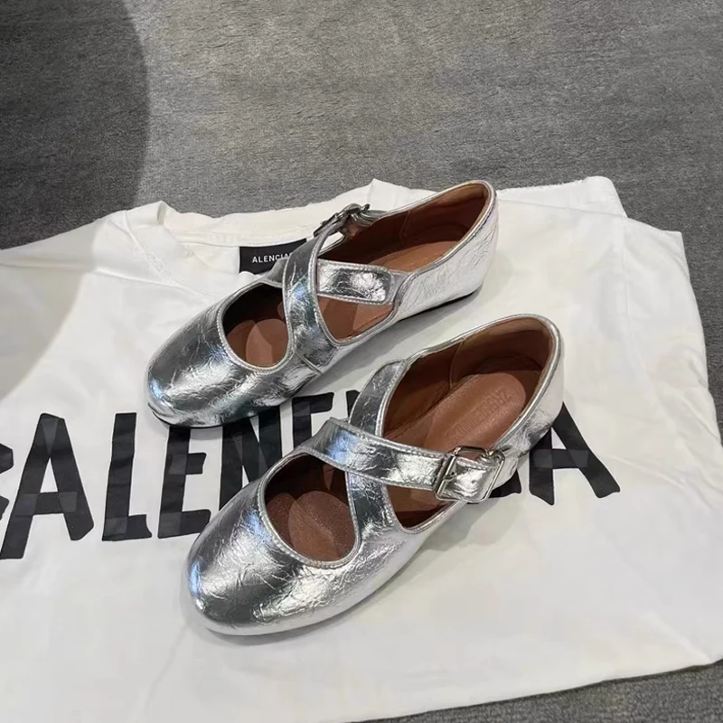 Brand Design Patent Pu Leather Ballet Flats Woman Cross Buckle Strap Mary Jane Shoes Ladies Wrinkle Effect Cut Out Loafers