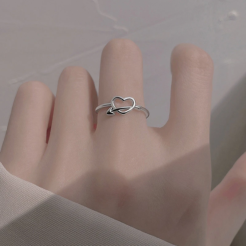 Colore Argento Romantico Freccia Dell'Amore Anello Da Dito Per Femme Formato Libero Squisito Cuore Bague Anillos Bijoux Gioielli Da Sposa