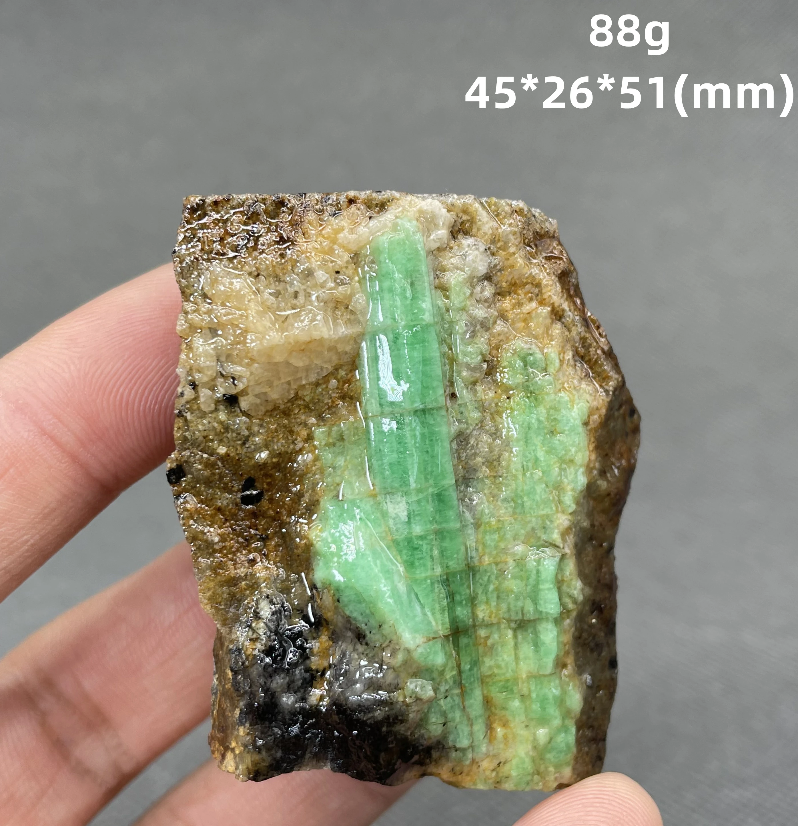 BEST! 100 Natural green emerald mineral gem grade crystal specimens stones and crystals quartz