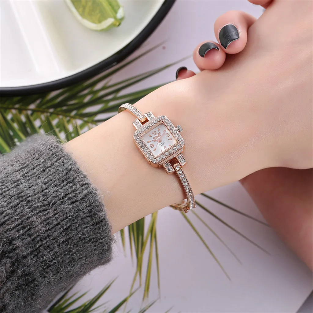 

Exquisite Luminous Crystal Womens Watches Individual Alloy Quartz Watch Women'S Full Diamond Luxury Watch Reloj Para Dama