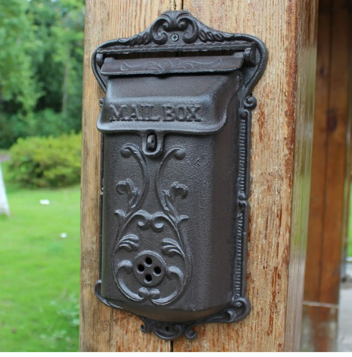 Description Picture 5 of itemEuropean cast iron handicrafts retro old cast iron mailbox wall decoration wall hanging garden decoration