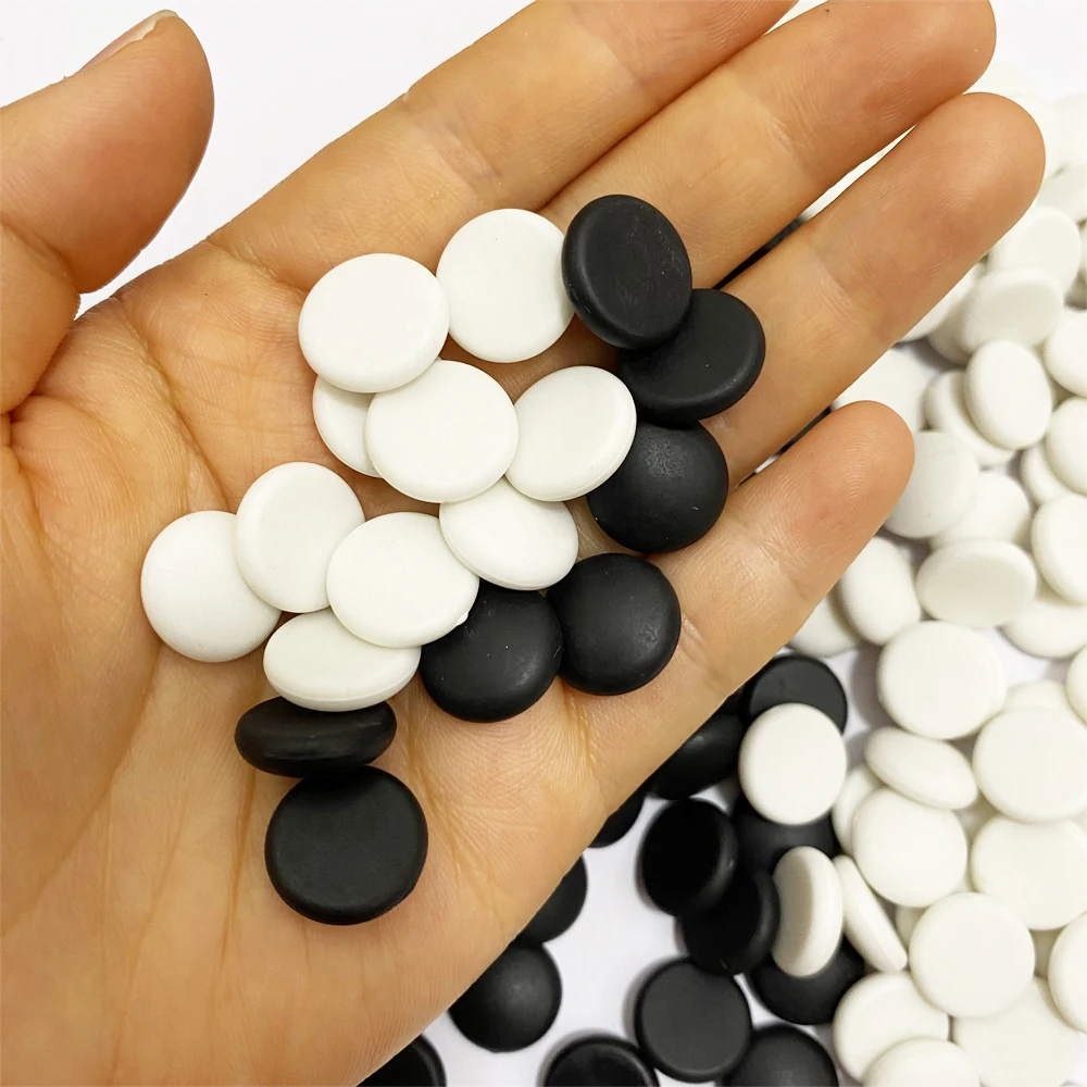 Small Solid Plastic Weiqi Go Game Pieces 200Pcs/Set 14*5.1mm Bulk Five Pieces Without Chessboard Black and White Mini Chessmen