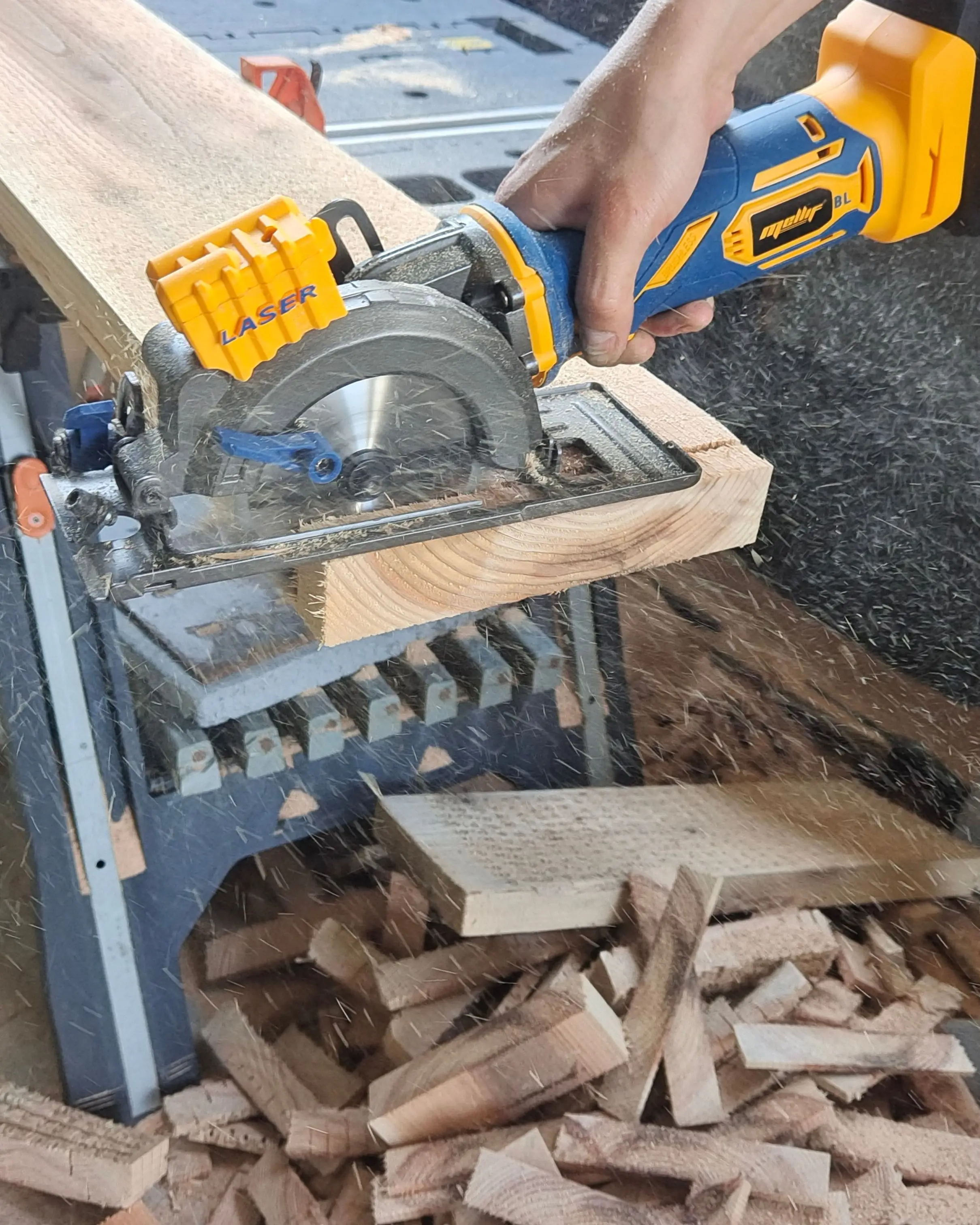 Saw Tool Dewalt Circular Saw DeWALT DCS570N-XE 18V XR Lithium-Ion