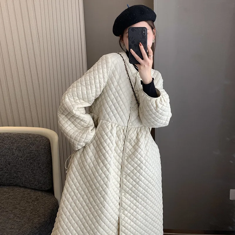 

Over knee diamond check down jacket for women in 2022 winter new high-quality apricot loose 90% white duck down lightweight warm