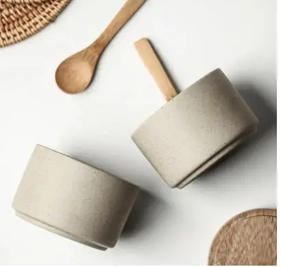 European Kitchen Spice Pepper Storage Bottle Round Ceramic Seasoning Jar with Wooden Lid Salt Tools Porcelain