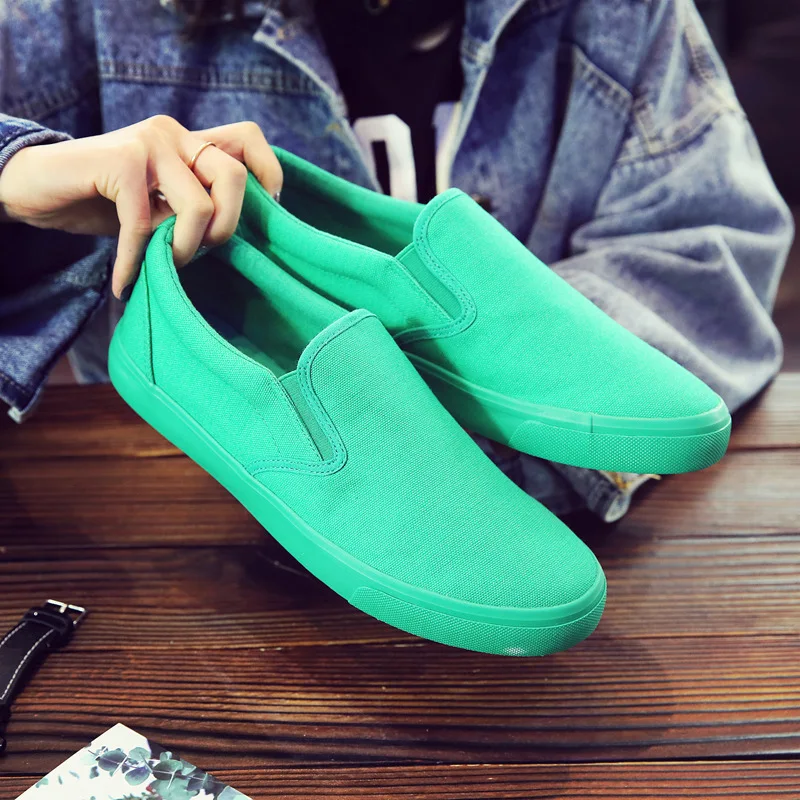 New Canvas Shoes for Men Driving Slip on Shoes Lazy Shoes Mens Designer Sneakers Womens Loafer Zapatillas Hombre 15 Colors 2