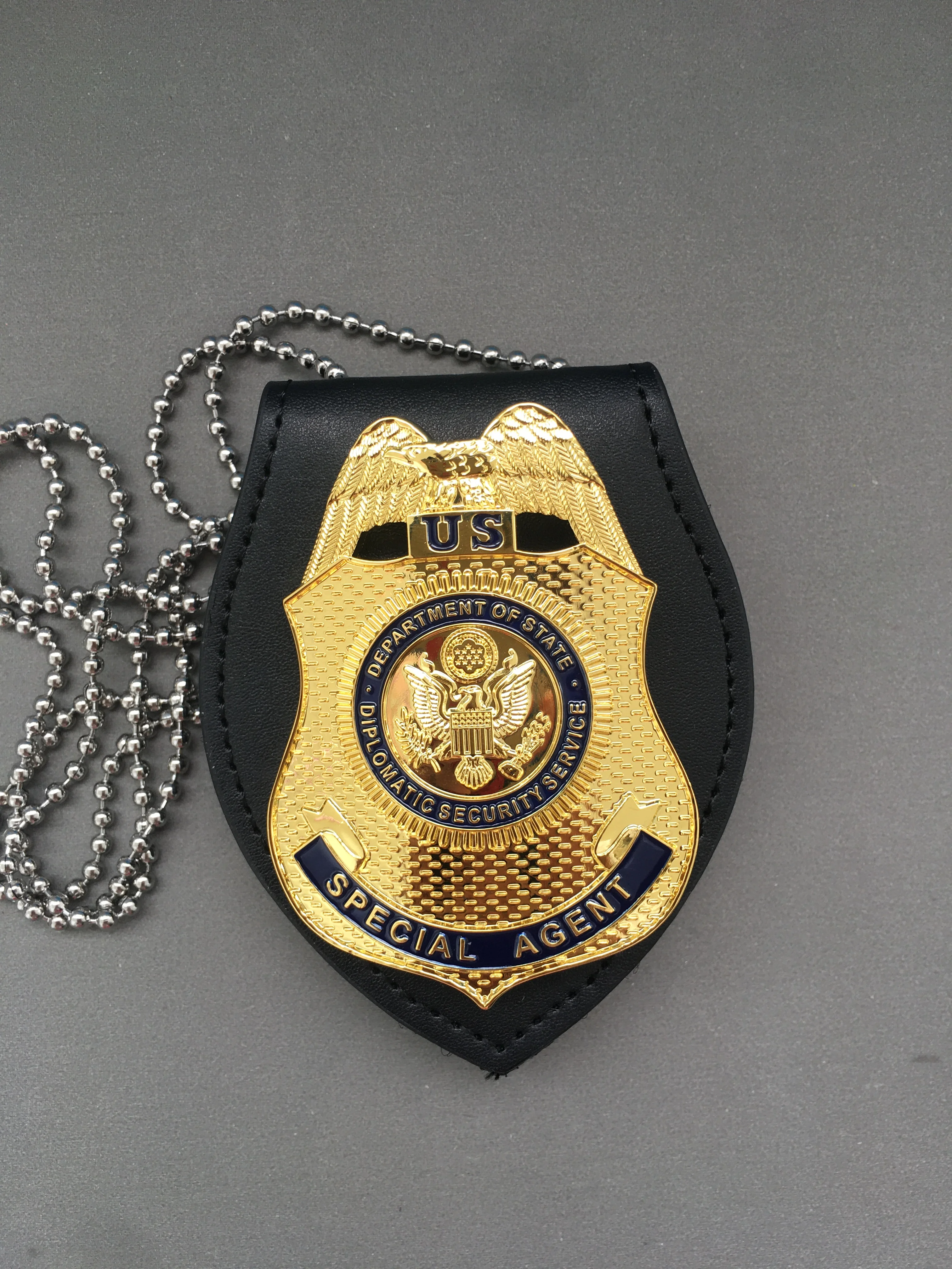 

U.S. Diplomatic Security Service &DSS Special Agent Badge Replica Movie Prop Pin SET Badge Role Play Model Gift