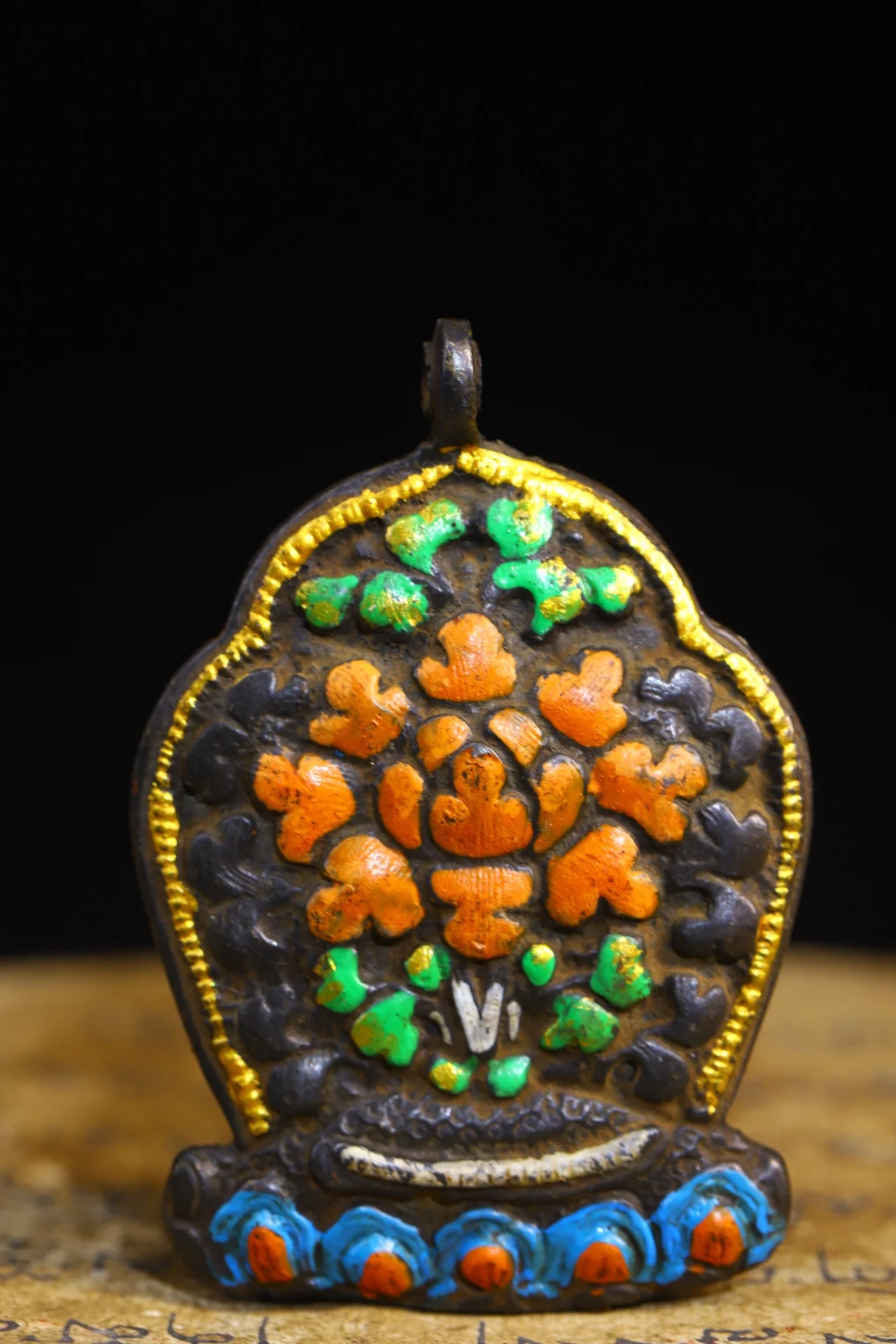 

3"Tibet Temple Collection Old Bronze Painted Buddha FlowerTree Pattern Pendant Amulet Dharma Worship Hall Town house