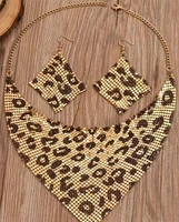 Ensemble de bijoux imprimé léopard à la mode, collier bavoir Sexy et boucles d'oreilles pendantes, Design élégant Vintage, accessoire polyvalent et élégant 3