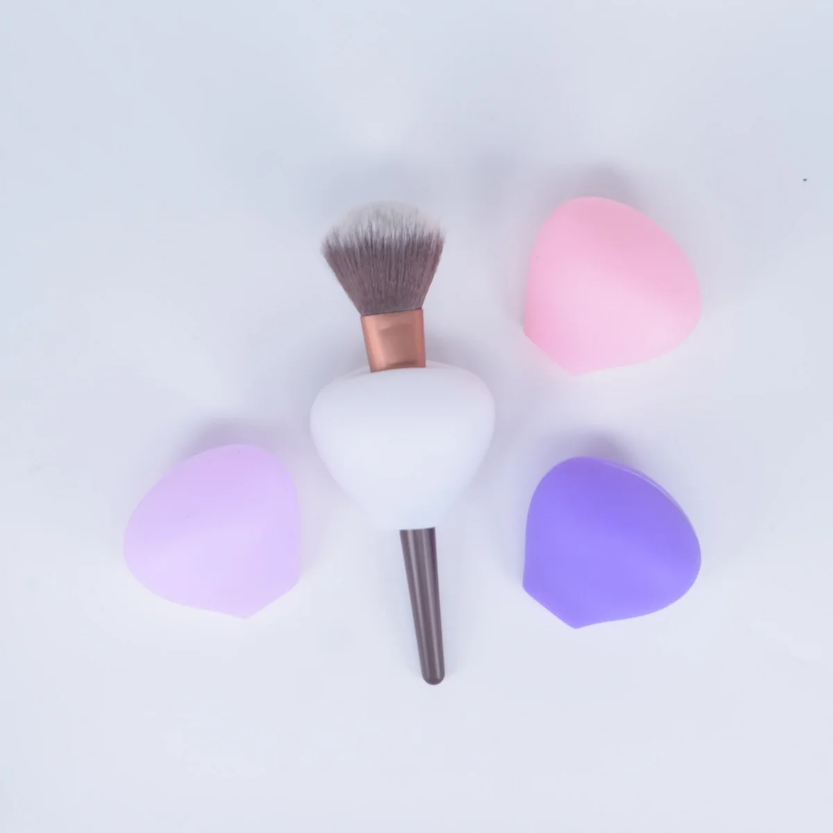 

1Pc Silicone Reusable Brush Case Large Loose Powder Brush Storage Sleeve Portable Foundation Make-up Brush Protective Cover