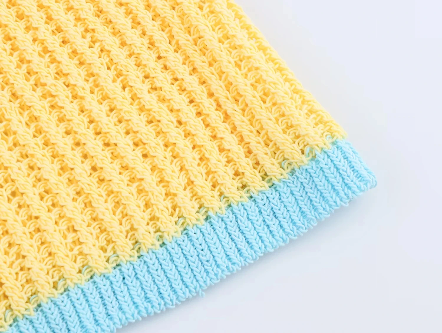 KONDALA Casual Aushöhlen Stricken Frauen Anzüge Tasten Kurzarm Strickjacken Frauen Breite Bein Shorts Mode 2025, Herbst Urlaub Anzug – Detail 20