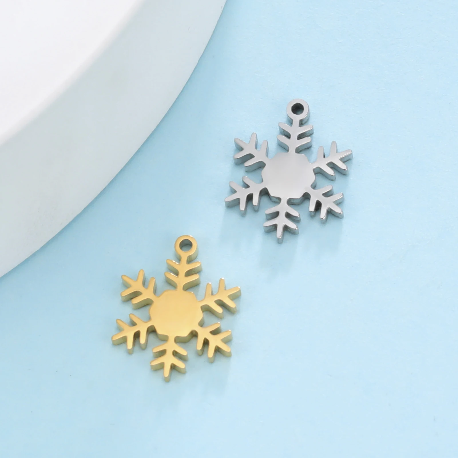

EUEAVAN 10pcs Snowflake Charm Stainless Steel Charms for Jewelry Making Small Pendant for Necklace Bracelets Christmas Gifts