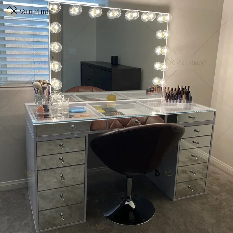 

Cross-border simplicity and luxury Nordic dressing table storage closet integrated Italian home bedroom dressing table photo