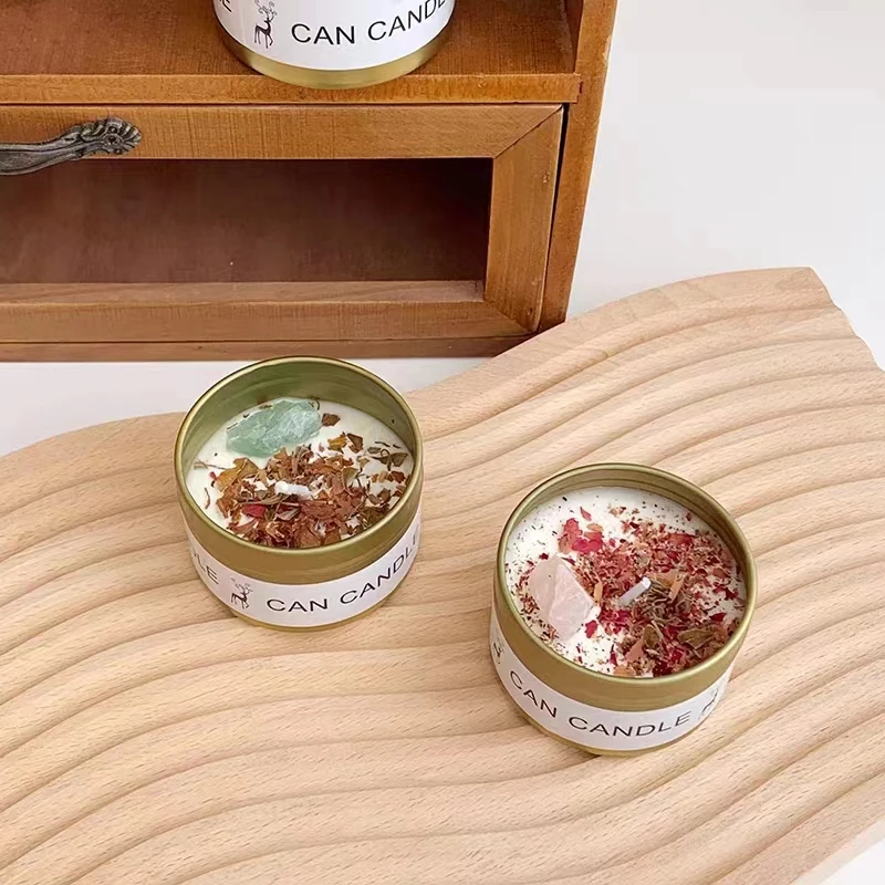 Luxury Scented Candle with Crystal Stones & Dried Flowers in Elegant Silver Tin